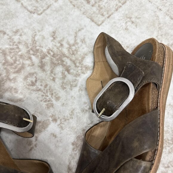 Sofft Shoes Womens Size 10 Brown Leather Sandals Ankle Strap Comfort Cork Wedge - Picture 6 of 13